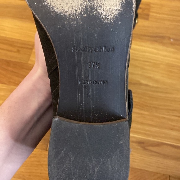 See By Chloe Women’s Gray Ankle Boots With Gold Buckle Size 37.5/7.5 - Picture 8 of 9